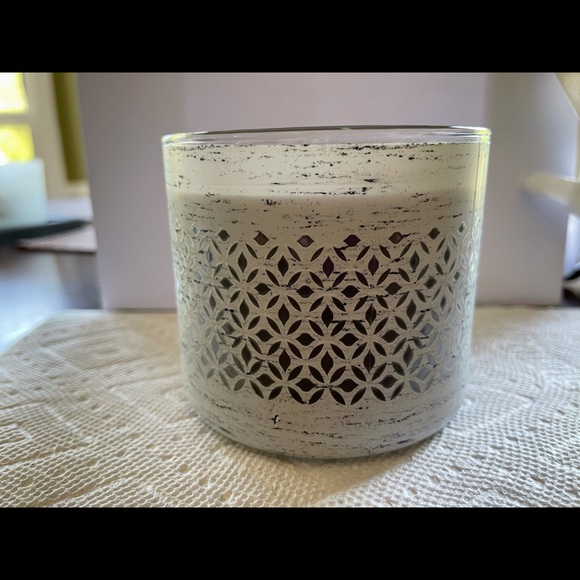 ♦️price drop♦️Bath and body works candle